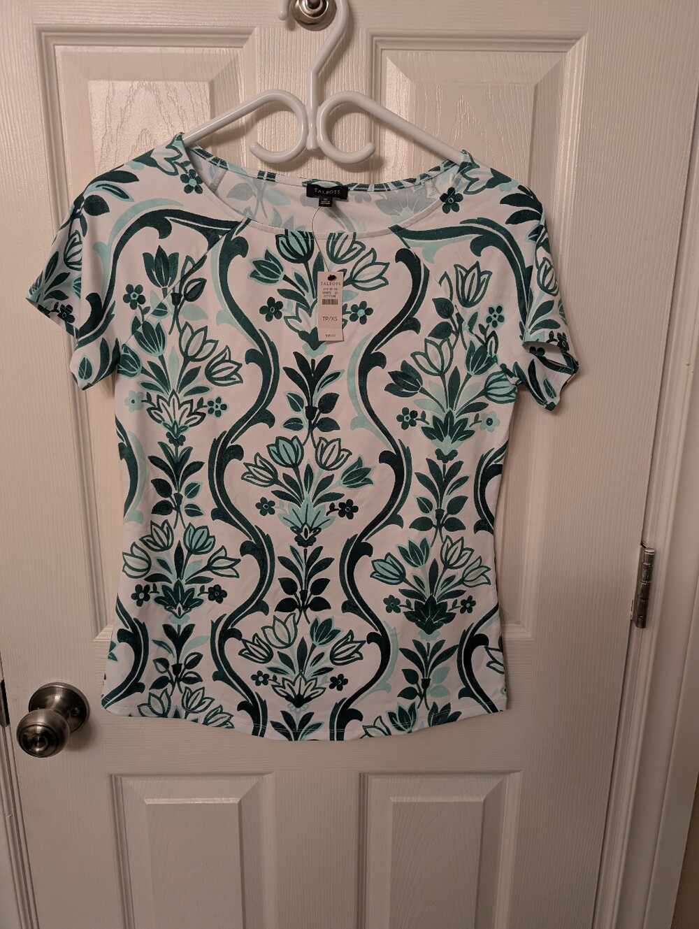 Talbot's Women's XS Short Sleeve Shirt White Green Floral Pattern New